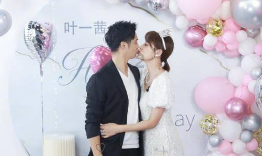 74岁曹查理自曝离婚内幕!分7成房产给前妻